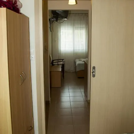 Assa Пиргадикия